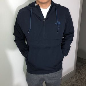 Navy blue north face half zip sweater
